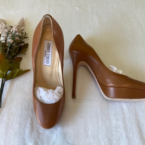 Jimmy Choo brown/camel pumps - Picture 6 of 10